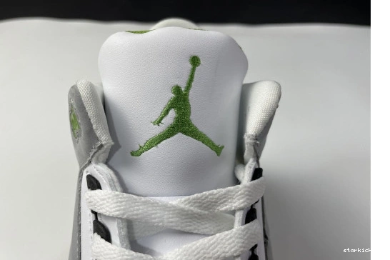 136064-006 Jordan Chlorophyll Retro 136064-006 3 Air 0718
